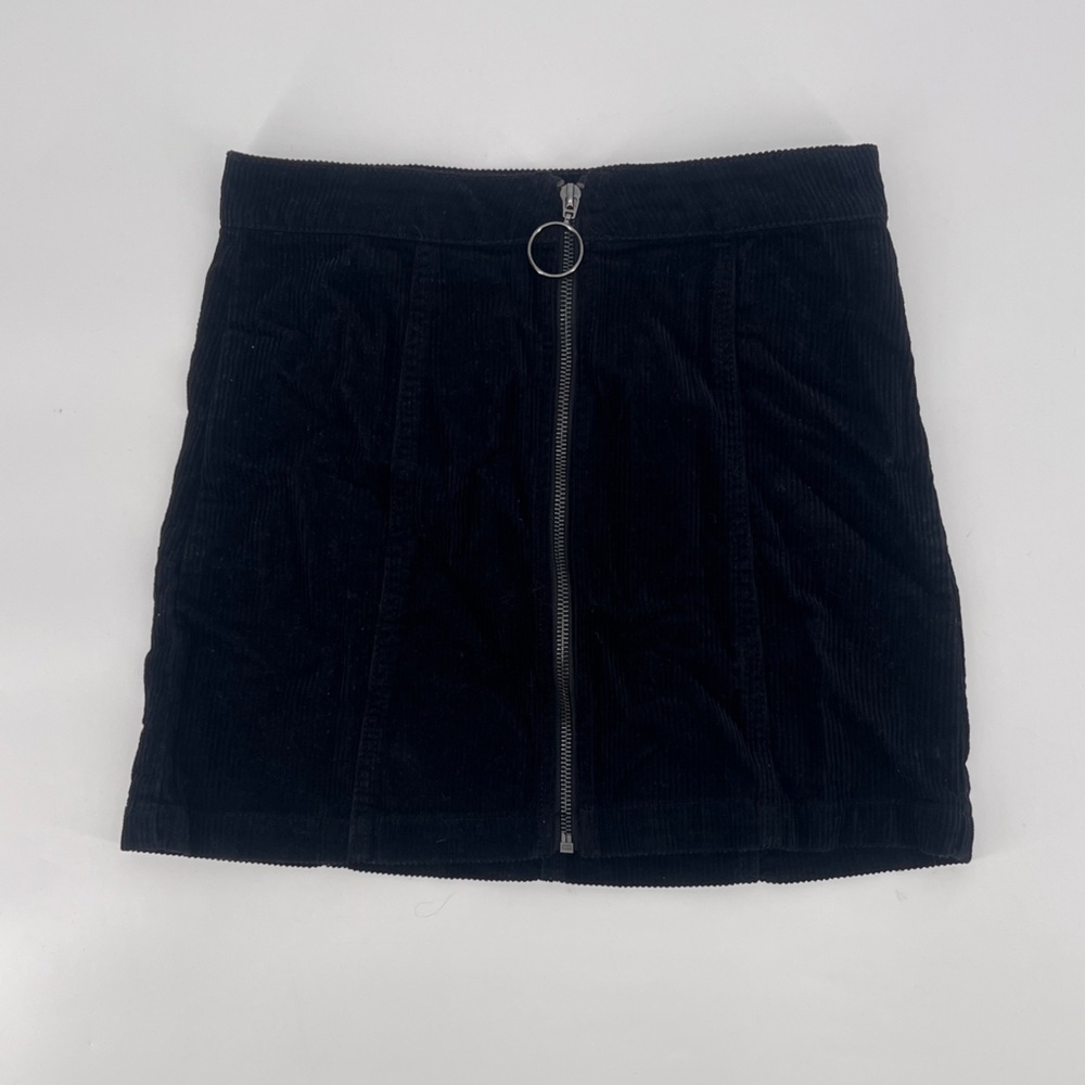 Forever 21 Black Zip Up Corduroy Mini Skirt Size Small Women’s